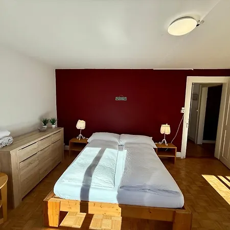 Uptown Free Parking Apartman *