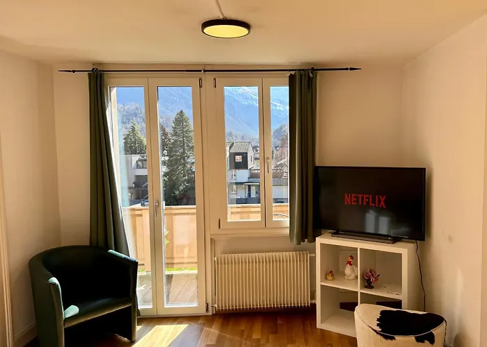 Uptown Free Parking *