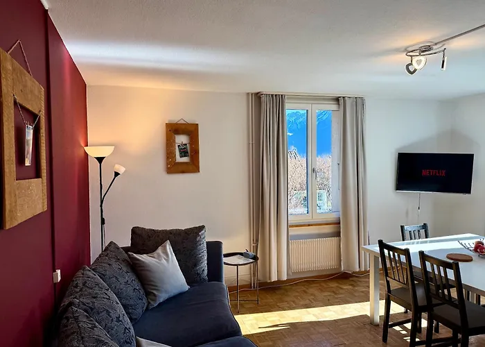 Uptown Free Parking Daire